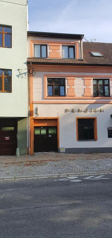 Penzion U Kohoutka Pardubice Exterior foto