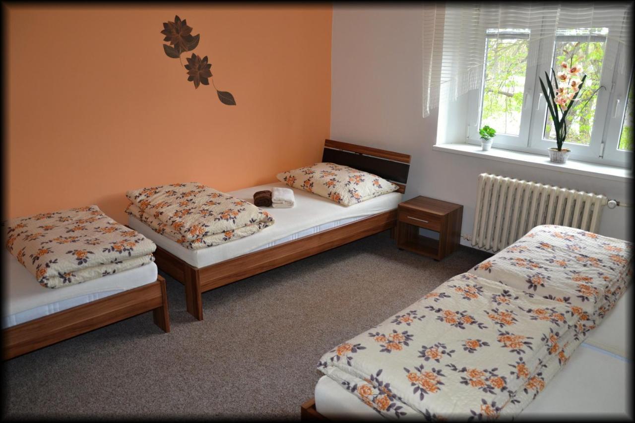 Penzion U Kohoutka Pardubice Quarto foto