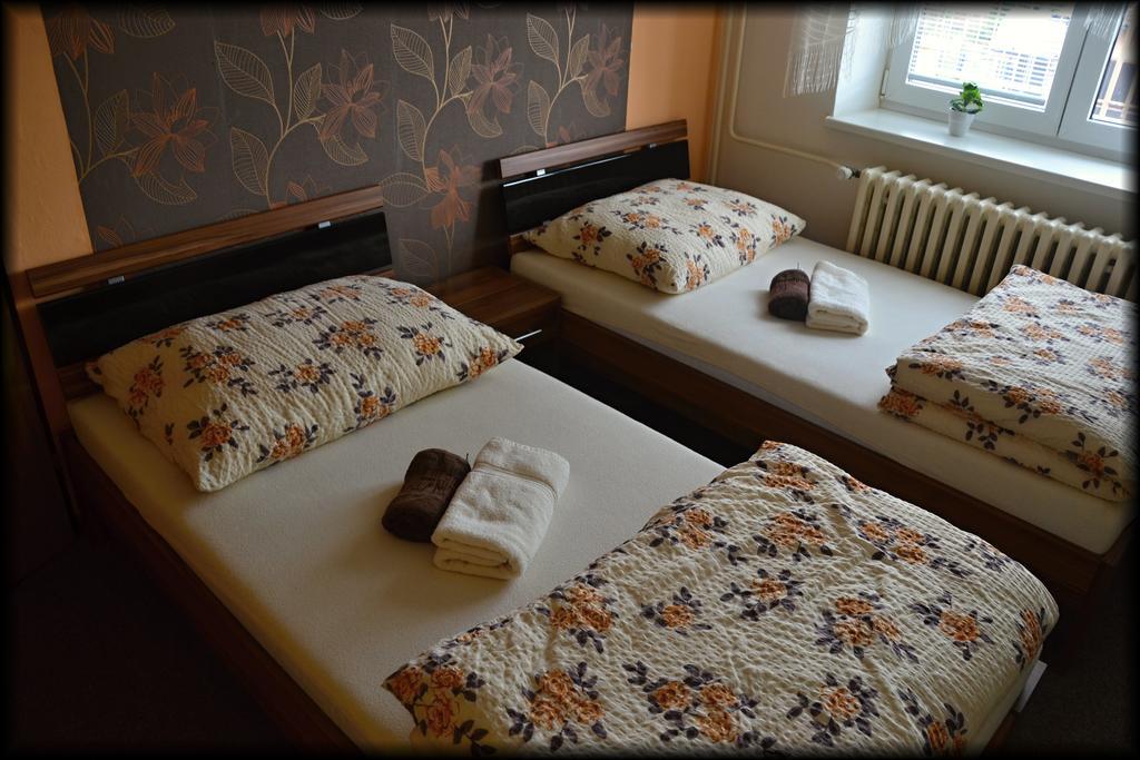 Penzion U Kohoutka Pardubice Quarto foto